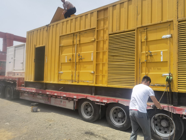 泸定除了负载情况和发动机维护，还有哪些因素会影响 200kw 柴油发电机的油耗？