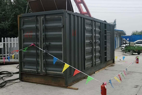 泸定发电机租赁空气滤清器多久更换一次?