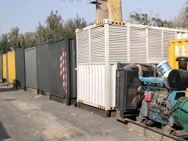 泸定200KW柴油发电机机组每小时油耗是多少？